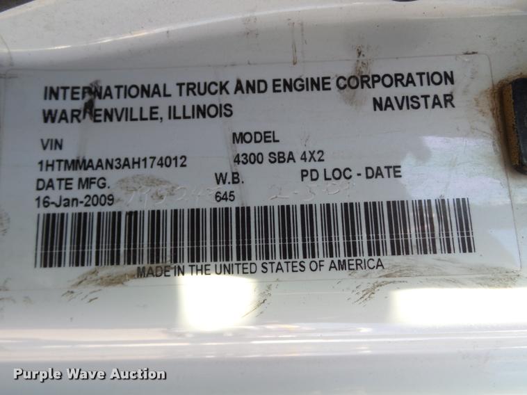 image for item BJ9311 2010 International DuraStar 4300 box truck