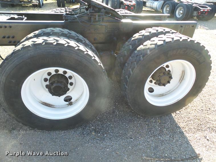 image for item BJ9312 2007 Mack CTP713 semi truck