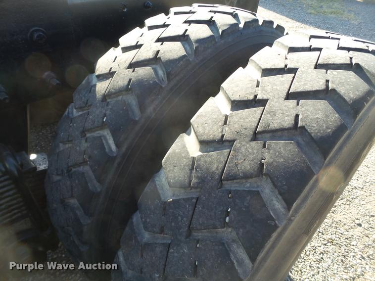 image for item BJ9312 2007 Mack CTP713 semi truck