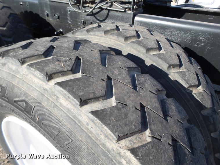 image for item BJ9312 2007 Mack CTP713 semi truck