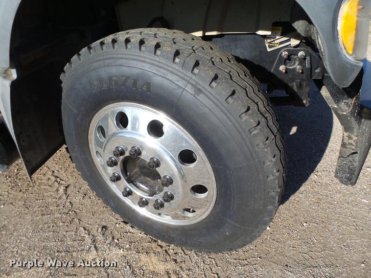 image for item BJ9312 2007 Mack CTP713 semi truck