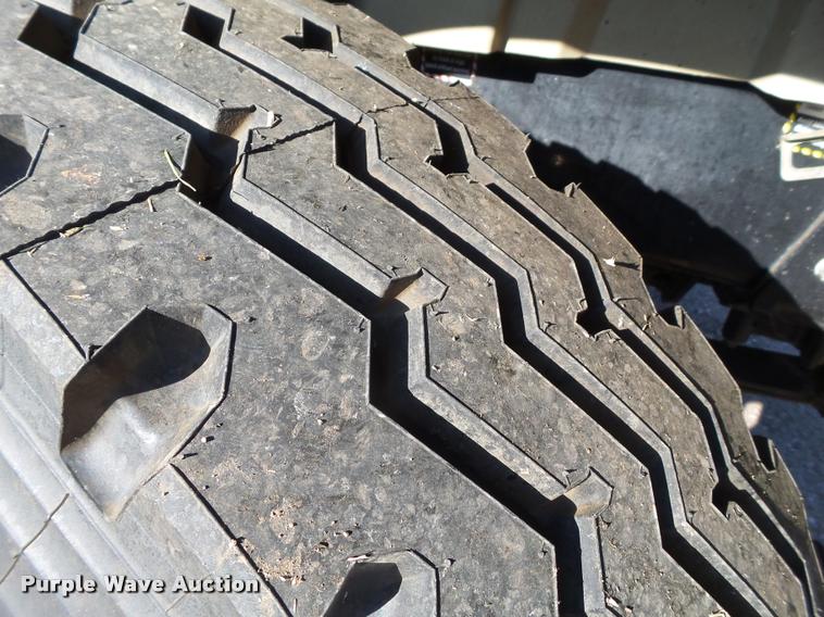 image for item BJ9312 2007 Mack CTP713 semi truck