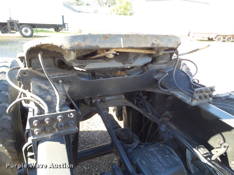 image for item BJ9312 2007 Mack CTP713 semi truck