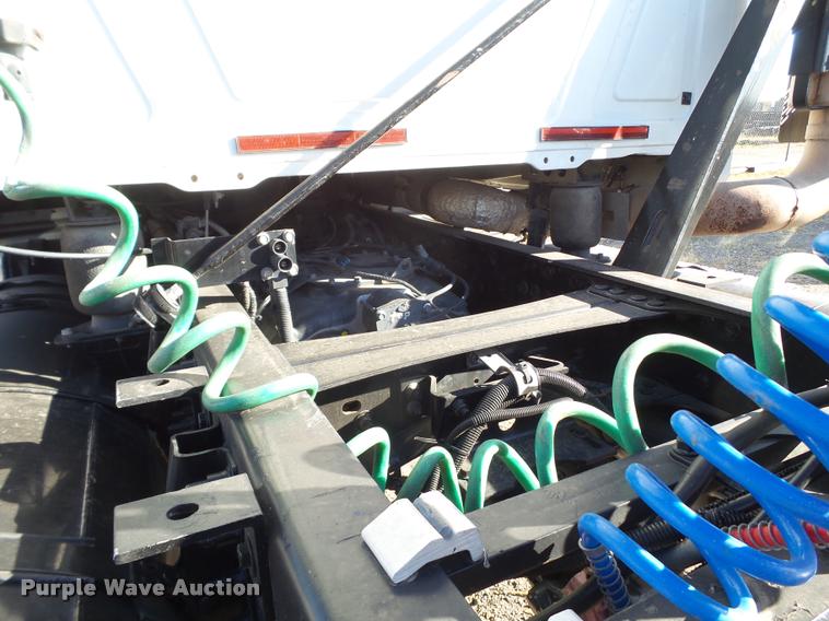 image for item BJ9312 2007 Mack CTP713 semi truck