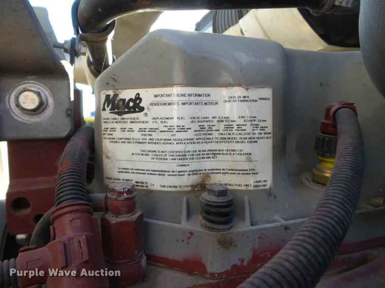 image for item BJ9312 2007 Mack CTP713 semi truck