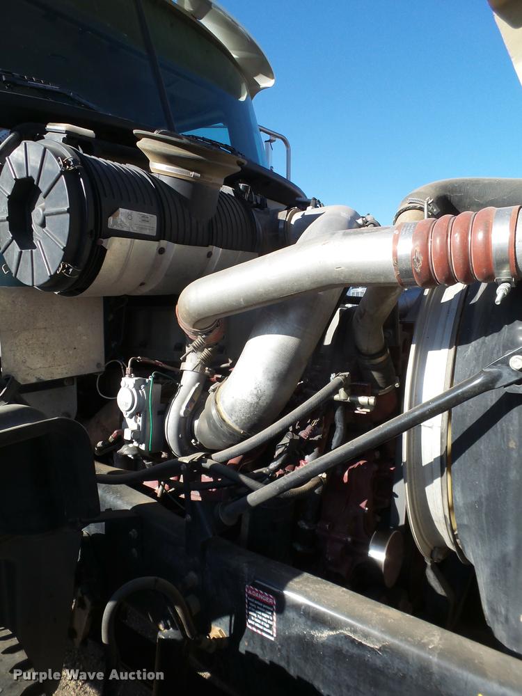 image for item BJ9312 2007 Mack CTP713 semi truck