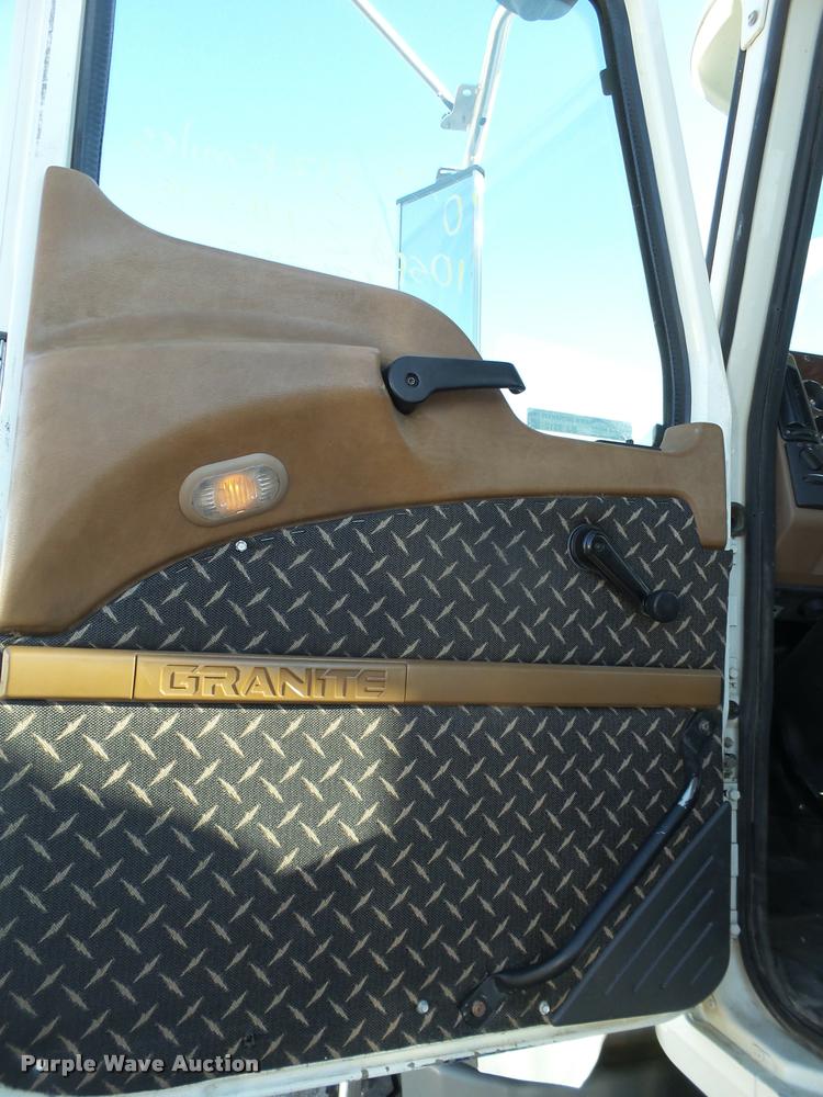 image for item BJ9312 2007 Mack CTP713 semi truck