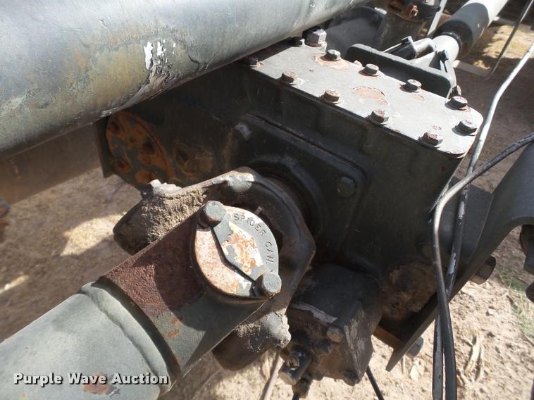 image for item BZ9220 1983 Mack DM492S truck cab and chassis