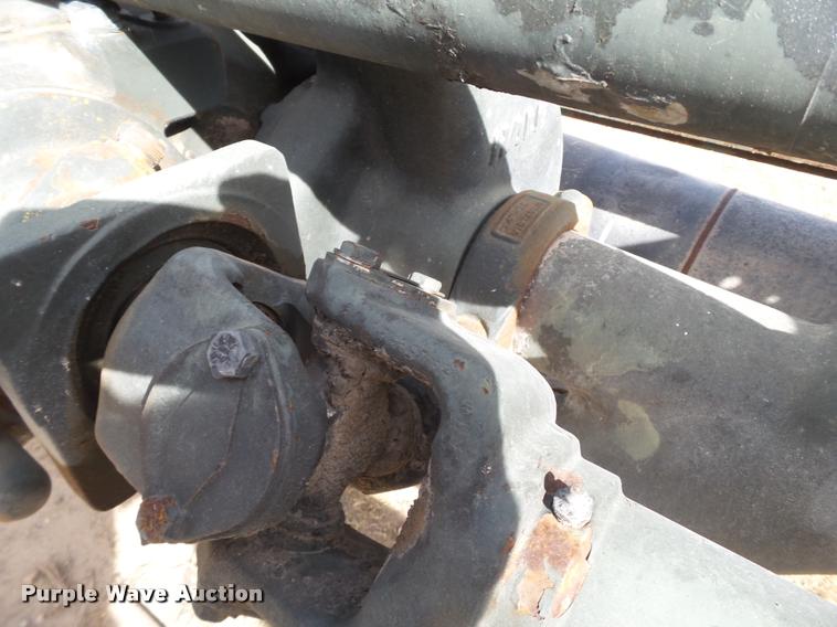 image for item BZ9220 1983 Mack DM492S truck cab and chassis