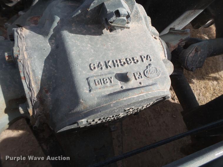 image for item BZ9220 1983 Mack DM492S truck cab and chassis