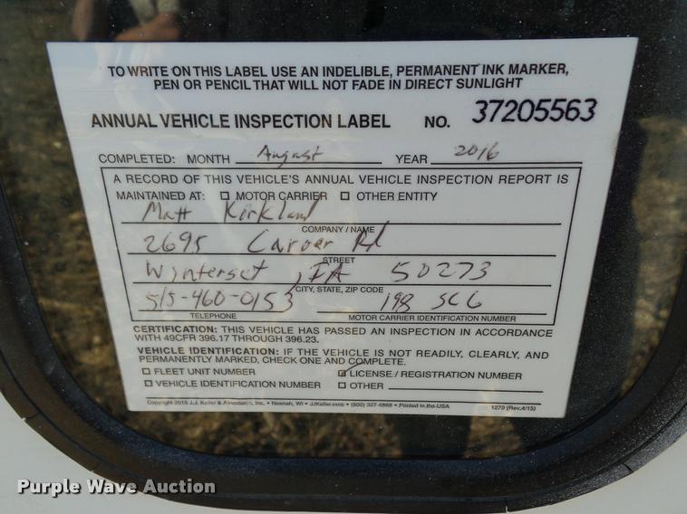 image for item BZ9906 1986 Freightliner semi truck