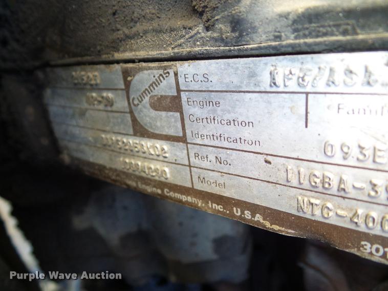 image for item BZ9906 1986 Freightliner semi truck