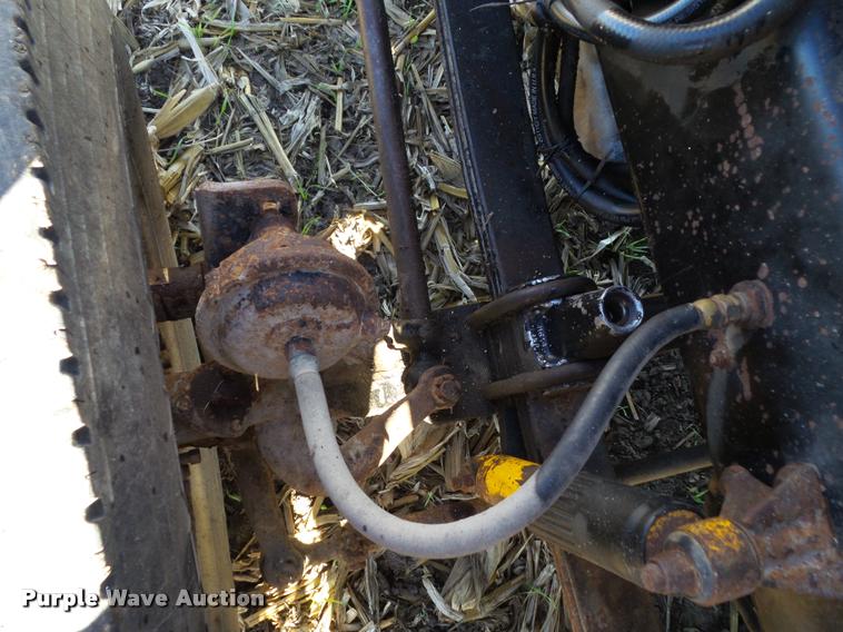 image for item BZ9906 1986 Freightliner semi truck