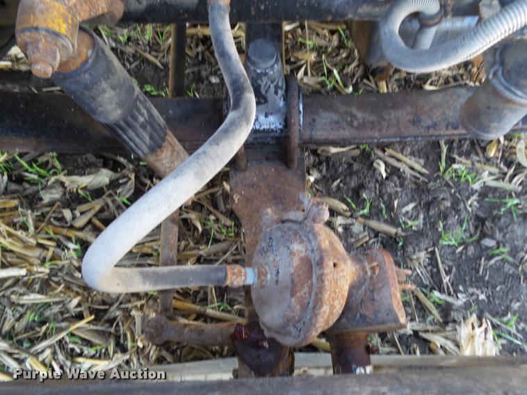 image for item BZ9906 1986 Freightliner semi truck