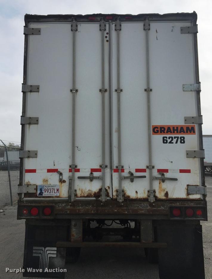 image for item F1430 1985 Brae dry van trailer