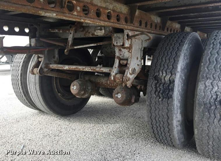 image for item F1430 1985 Brae dry van trailer