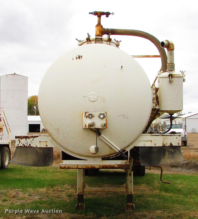 image for item J1626 2012 Western VT130 vacuum tank trailer