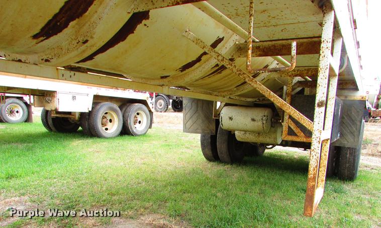 image for item J1626 2012 Western VT130 vacuum tank trailer