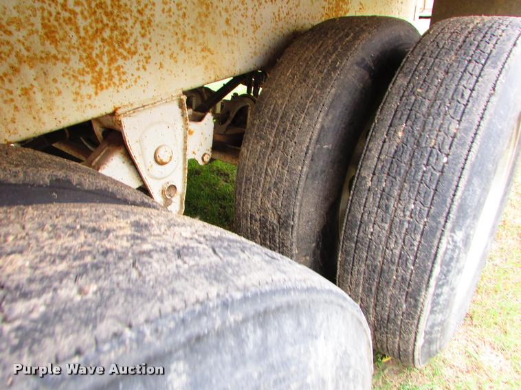 image for item J1626 2012 Western VT130 vacuum tank trailer