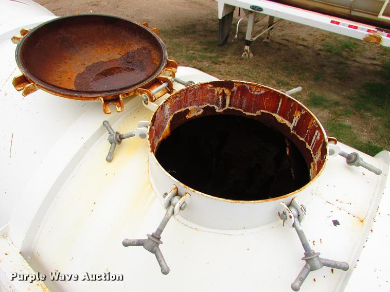 image for item J1626 2012 Western VT130 vacuum tank trailer