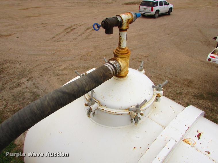 image for item J1626 2012 Western VT130 vacuum tank trailer