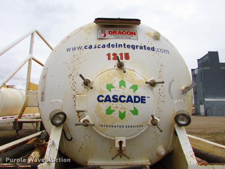 image for item J1627 2012 Dragon 130B vacuum tank trailer
