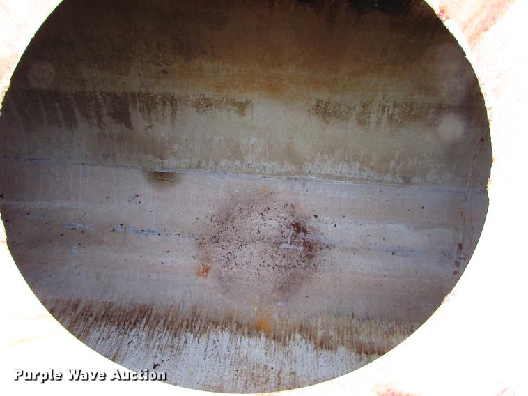 image for item J1627 2012 Dragon 130B vacuum tank trailer