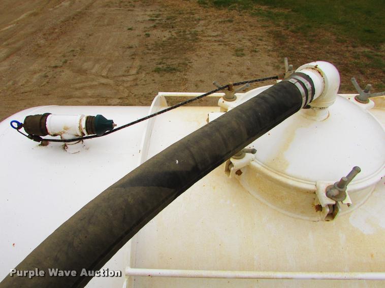 image for item J1627 2012 Dragon 130B vacuum tank trailer