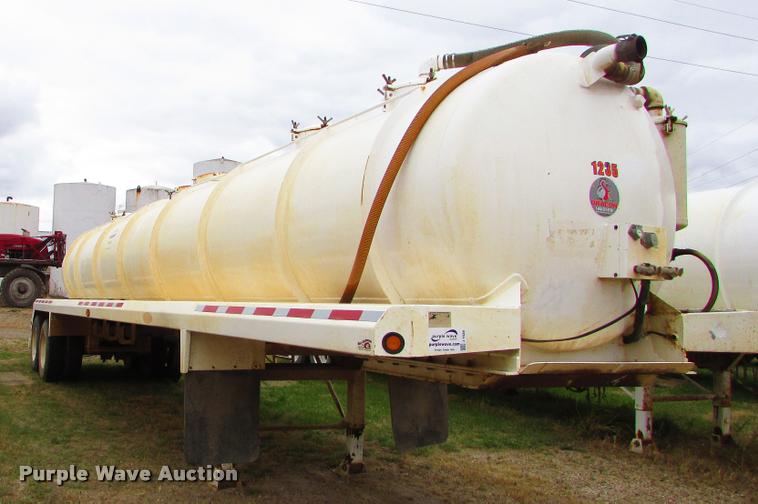 image for item J1628 2012 Dragon 130BBL vacuum tank trailer