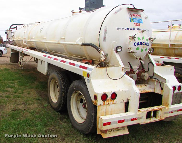 image for item J1628 2012 Dragon 130BBL vacuum tank trailer