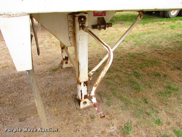 image for item J1628 2012 Dragon 130BBL vacuum tank trailer