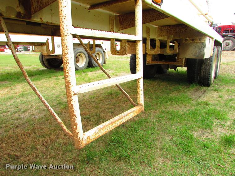 image for item J1628 2012 Dragon 130BBL vacuum tank trailer