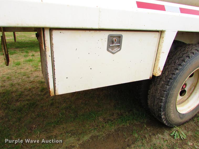 image for item J1628 2012 Dragon 130BBL vacuum tank trailer