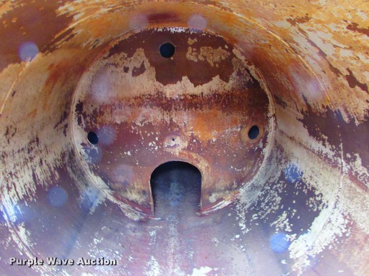 image for item J1628 2012 Dragon 130BBL vacuum tank trailer