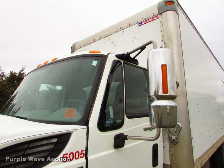 image for item J1630 2009 International 7500 box truck