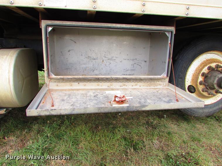 image for item J1630 2009 International 7500 box truck