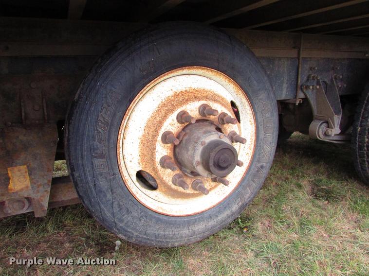 image for item J1630 2009 International 7500 box truck