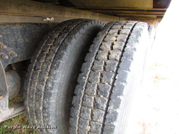 image for item J1630 2009 International 7500 box truck