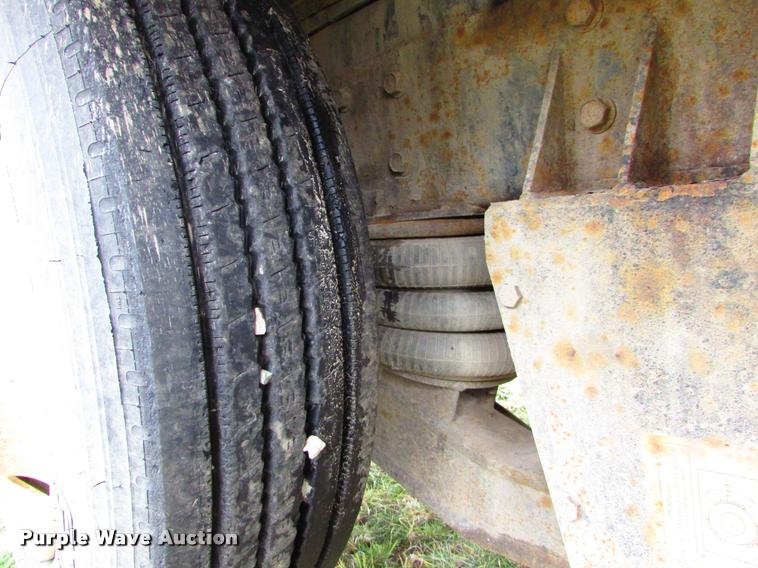 image for item J1630 2009 International 7500 box truck