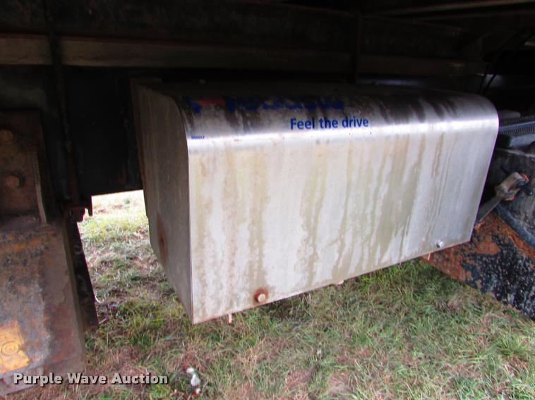 image for item J1630 2009 International 7500 box truck