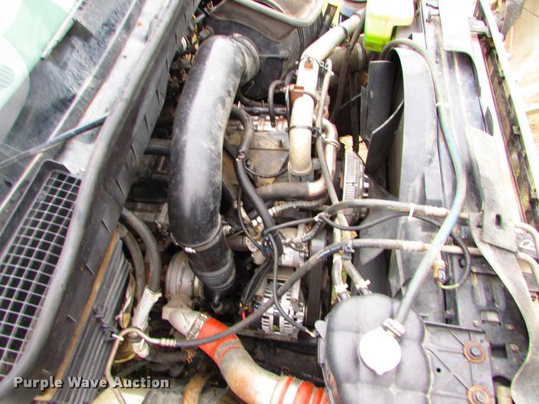 image for item J1630 2009 International 7500 box truck