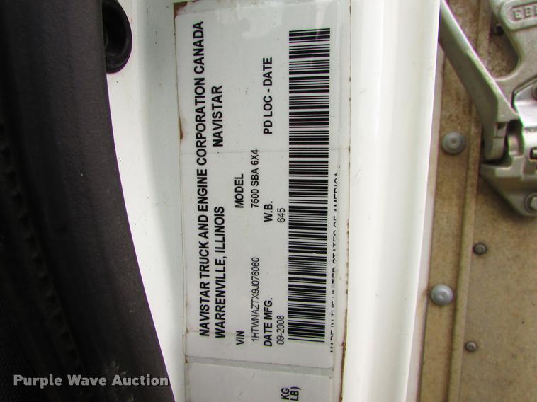 image for item J1630 2009 International 7500 box truck