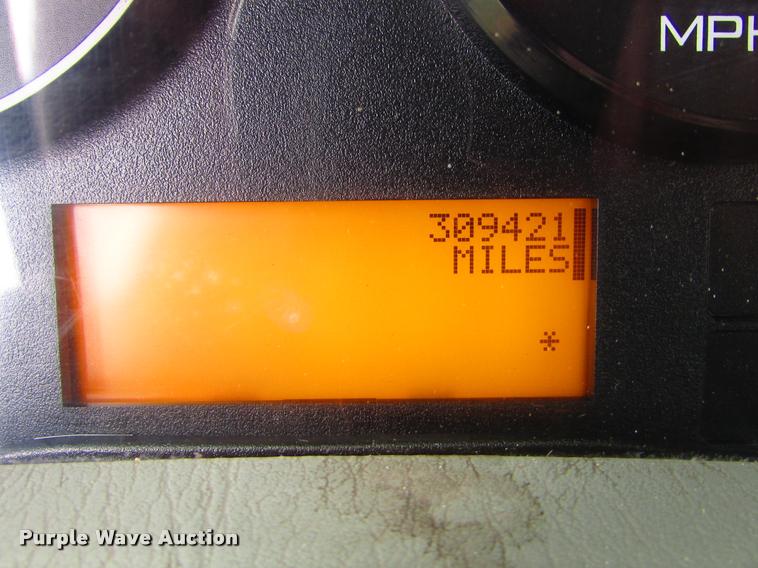 image for item J1630 2009 International 7500 box truck