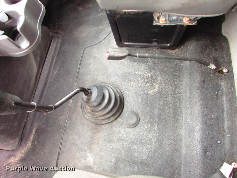 image for item J1630 2009 International 7500 box truck