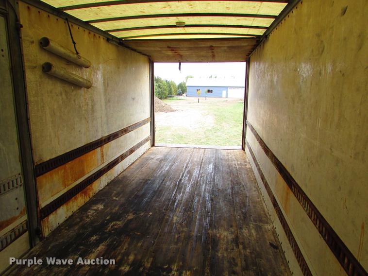 image for item J1630 2009 International 7500 box truck