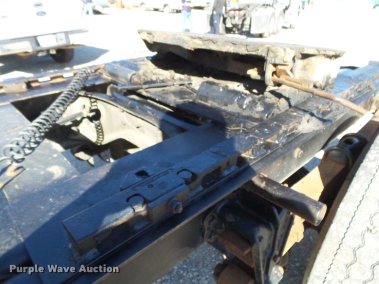 image for item K1072 1995 Volvo WIA semi truck