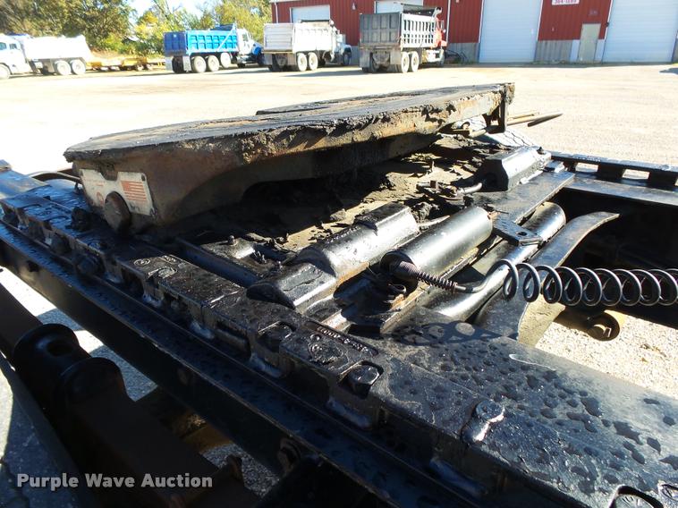 image for item K1072 1995 Volvo WIA semi truck