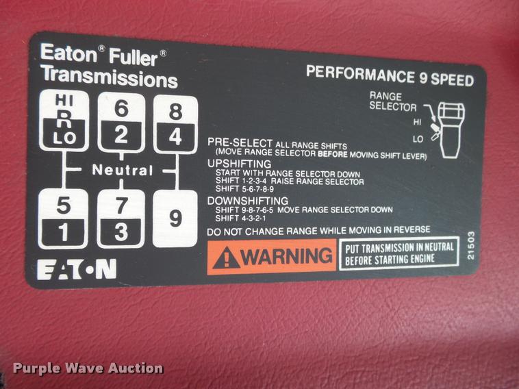 image for item K1072 1995 Volvo WIA semi truck