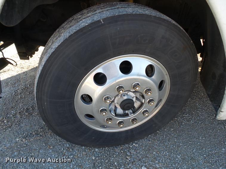 image for item K1073 2007 Freightliner Columbia semi truck