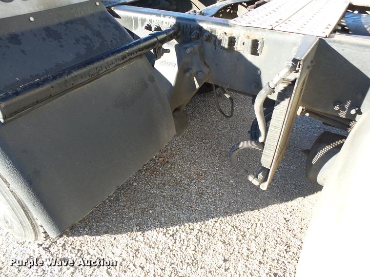 image for item K1073 2007 Freightliner Columbia semi truck